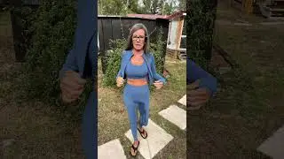 Workout outfit, workout clothes, workout top, workout jacket, workout pants, yoga pants,0 leggings,