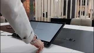 DB3 22 inch Display with Dynamic Talk Microphone Lift