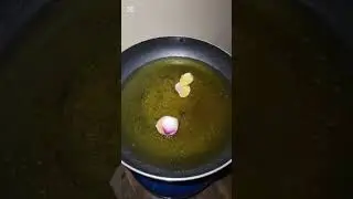 Flour coated fried chicken