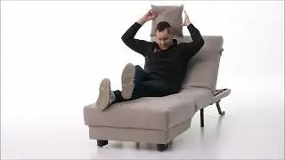Bedienung eins Faltsessels mit Relaxfunktion von ell+ell