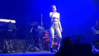 chloe howl live rumour @brussels opening for ellie goulding