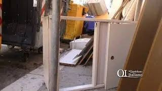 Spazzatour degli ingombranti abbandonati nel quartiere Libertà a Bari