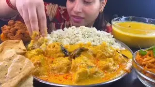 KADHI PAKODA, ALOO SOYABEAN SABJI WITH LOTS OF RICE 