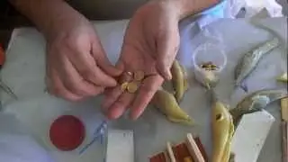DESMOLDE  DE SEÑUELOS DE POLIURETANO CON MOLDES DE CAUCHO