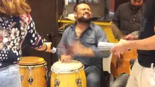 Negros de miercoles toca Huber Reyes en mochica