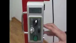 Samuel Strapping Systems' P702 Automatic Plastic Strapping Machine