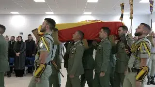 Último adiós en la Legión a Álvaro García: despedida con honores militares