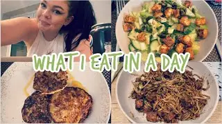 WHAT I EAT IN A DAY