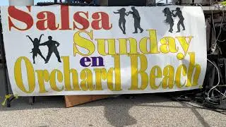 Salsa Sunday en Orchard Beach Pelham Bay Park The Bronx NYC USA dancing July 24 2022