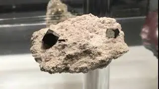 Bixbyite and Pseudobrookite