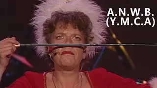 Brigitte Kaandorp - A.N.W.B. (Y.M.C.A.) (Chez Marcanti Plaza - 1995)