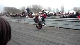 IMPRESSIONANT STUNT MOTO PECQUENCOURT