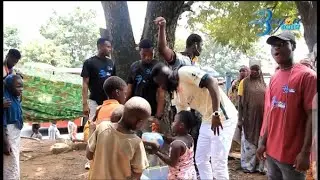 Akete Mp3nins3m And Uncle Beyou Donates To The Needy On Beyou's Birthday...May God Bless Uncle Beyou