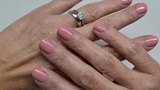 Essie (Gel Couture) 'Stitch by Stitch'