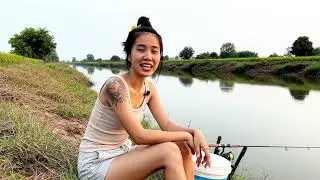 Woman Fishing in the River 🎣 | New Fishing Spot Swarmed by Tilapia