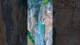 Spider Man on the Cliff of Kuimen #infrastructure #technology#mountains