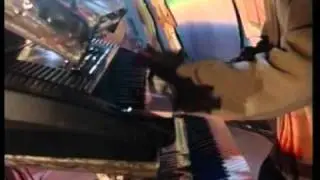 Kurusiya ana gasa (Sinhala Hymn)