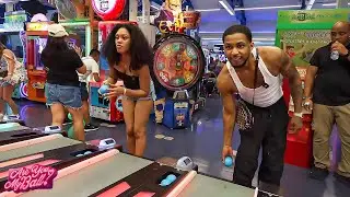 DDG Takes Foxy To The Arcade For A Date! ('Are You My Ball?' Love Show)