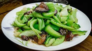 廣東話影片｜水東芥菜炒臘肉｜芥菜又叫長生菜多吃有益｜冬天多吃有助平衡身体營養｜不論加何種肉類和炒都是以增加食味為目的｜又炒出火啦怎會沒有鑊氣