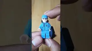 Давайте вместе со мной соберём минифигурку из Лего! #lego #minifigure #toys #shorts