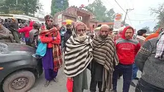Chakka Jam in Reasi. सड़क पर उतरे यात्री। Report near Tempo Stand Reasi