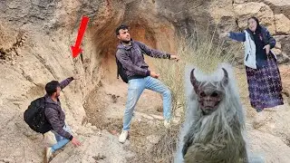 Amir's journey to Mount Div