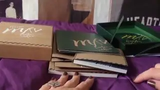 Unboxing GOT7 