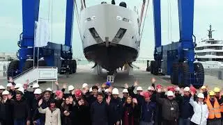 Il varo di un nuovo Custom Line 106': &egrave; il quattordicesimo scafo