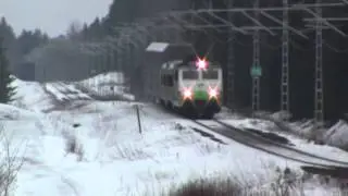 03.03.2015_09:58 Intercity train Ic928 passes Rova