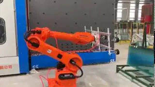 Robot gắp k&iacute;nh -Leantec Glass Handling Robot