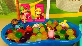 PARTY POOL CON I PJ MASKS I SUPER PIGIAMINI - Masha , Peppa  con sabbia magica , giochi in piscina