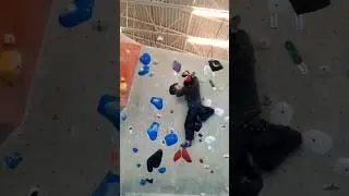 silly slabby v6, stubbed my toe tryna double clutch the top 1st att #bouldering #rockclimbing #slab