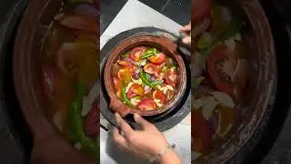 വളരെ രുചികരമായ വരുത്തരച്ച കൂൺ കറിയും പിന്നെ ചീര വറവും 