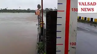 Valsad collector sir C R Kharasan IAS