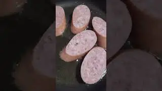 Making this cooked garlic sausage taste better #satisfying #sausage #shortsfeed #shorts #tasty 🌭🥓
