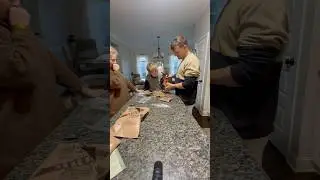 Реакция малыша на армейский сухой паек #MRE #смешно #армия #еда #мило