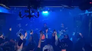 Phoenix island live