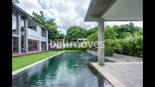 Seven Bedroom Luxury Villa in 1010m2 Land | Freehold | Ketewel | Beachside