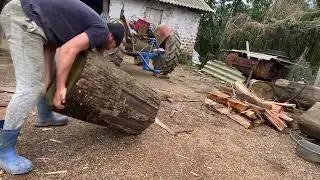Testing a screw-type log splitter!