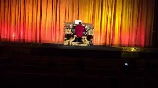 Rob Richards, organist at El Capitan, 