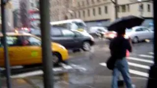 Fire engine stuck in traffic in Manhattan, NYC!