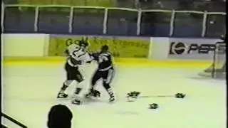 George Laraque ko's Alain Nasreddine QMJHL Oct 9/94