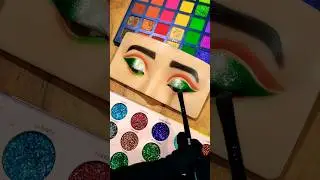 Celebrate Independence Day with Stunning Eye Makeup 🇮🇳