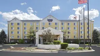 Fairfield Inn & Suites Chicago Midway Airport | Chicago (IL), United States | Hotel Review🏠