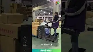 Warehouse WORKOUT! She's a Pallet Jack PRO! #warehouse #fast #skills #girlpower #work