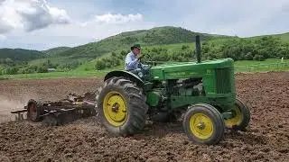John Deere 70 Disking 2023