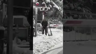On voli svoj trotinet🤣😅🤣