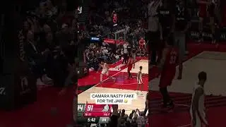 Great take by Camara to get inside for the dunk 💥