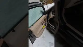 Autot&uuml;r eingefroren! Einfacher Trick &ouml;ffnet sie in Sekunden!