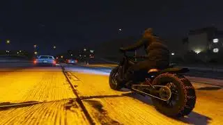 COURT METRAGE GTA V [COURSE-POURSUITE MOTO] !